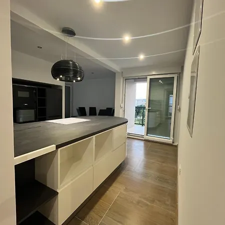 With Parking Space Kastel Stafilic, - 22533 Διαμέρισμα *