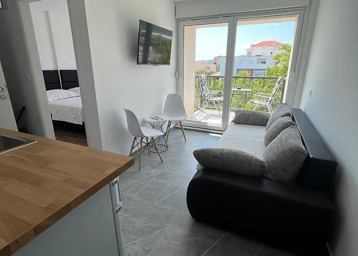 Appartement With Parking Space Kastel Stafilic, - 22533 Kaštela