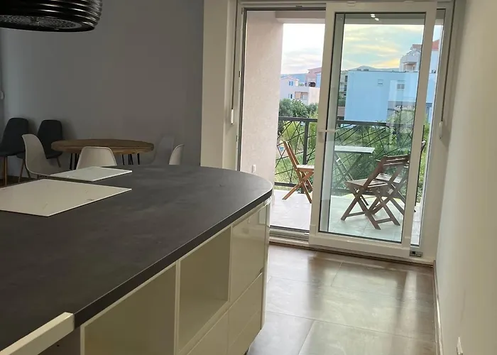 Appartement With Parking Space Kastel Stafilic, - 22533