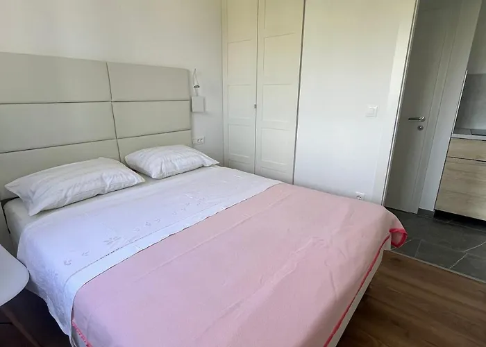 Appartement With Parking Space Kastel Stafilic, - 22533 *