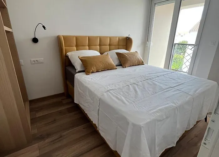 With Parking Space Kastel Stafilic, - 22533