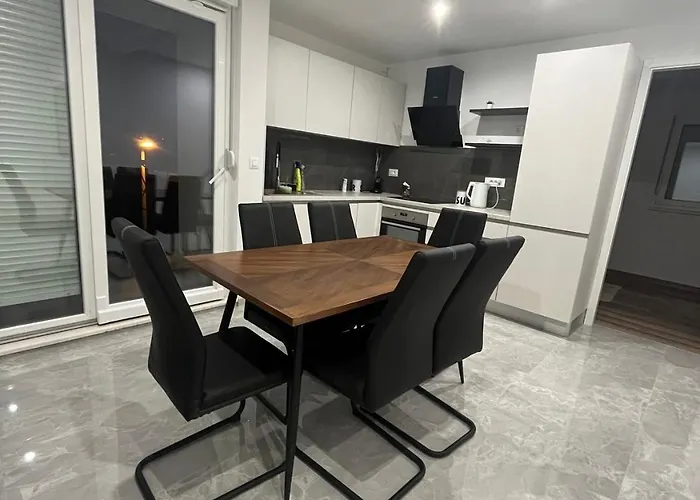 With Parking Space Kastel Stafilic, - 22533 Appartement *