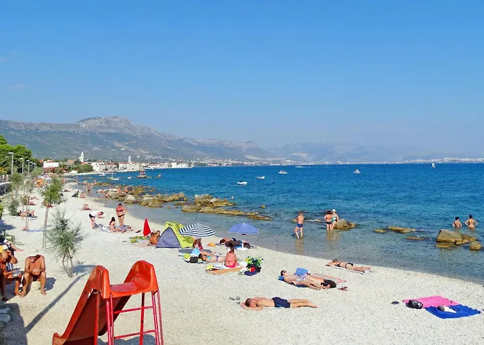 Appartement With Parking Space Kastel Stafilic, - 22533 *